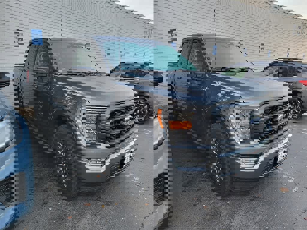 Certified 2022 Ford F150 XLT w/ Equipment Group 302A High image 9