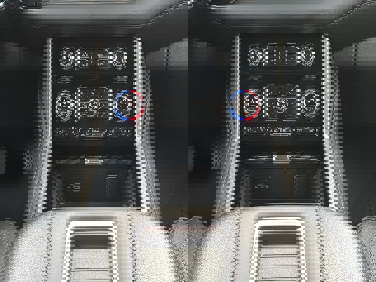 Used 2023 GMC Yukon Denali w/ Denali Reserve Package image 17