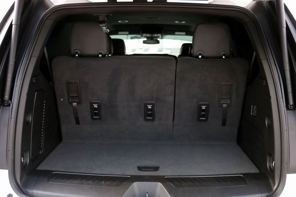 Used 2024 GMC Yukon SLT image 11