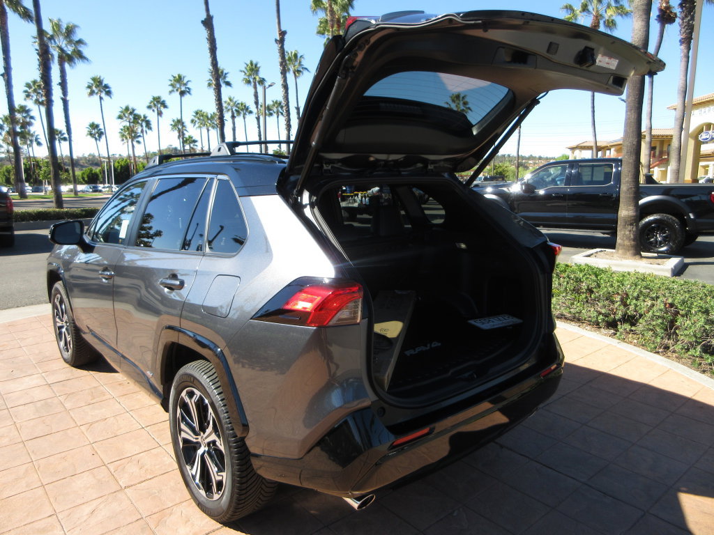 Used 2022 Toyota RAV4 XSE w/ Weather Package AWD/4WD image 29