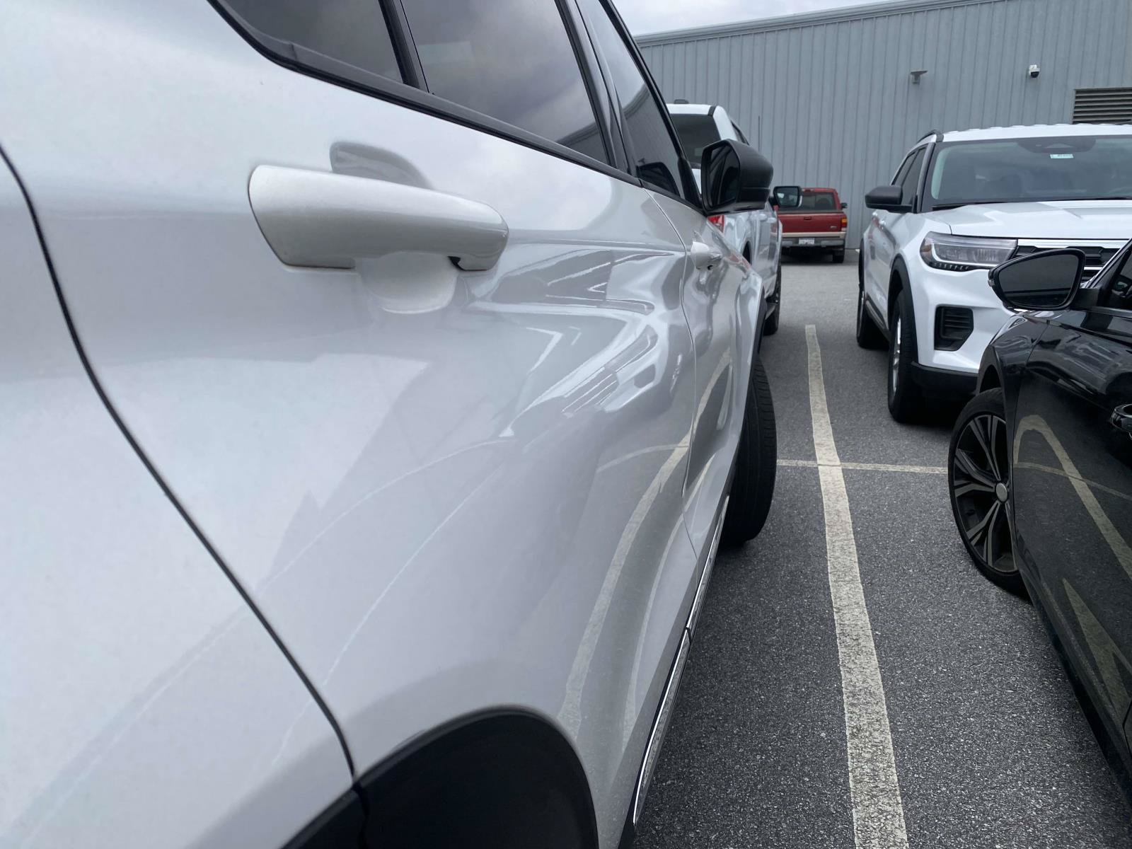 Certified 2023 Ford Explorer XLT RWD image 7