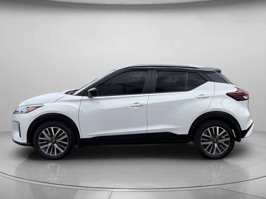 Used 2024 Nissan Kicks SV FWD image 5