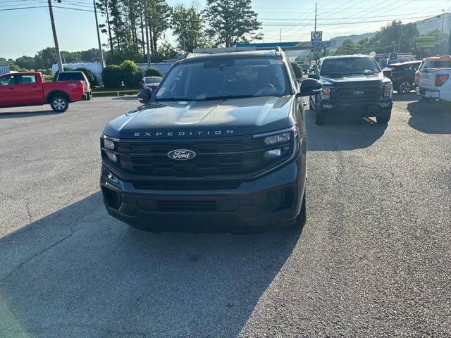 Certified 2025 Ford Expedition Active AWD/4WD image 49