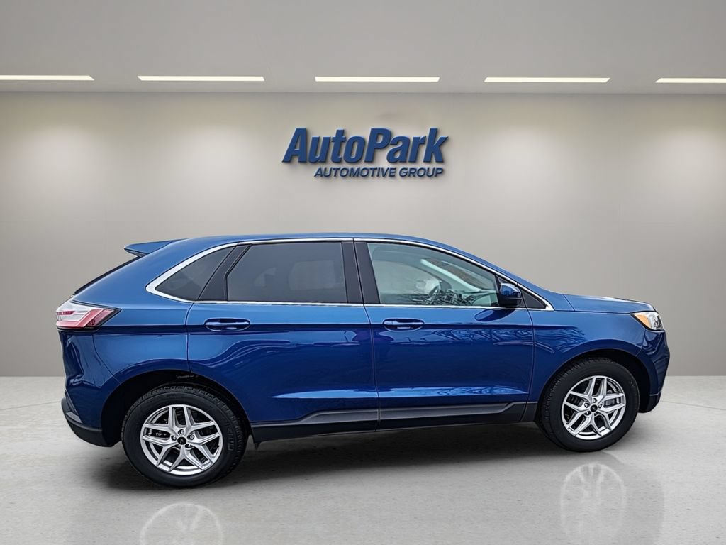 Certified 2023 Ford Edge SEL w/ Convenience Package AWD/4WD image 9