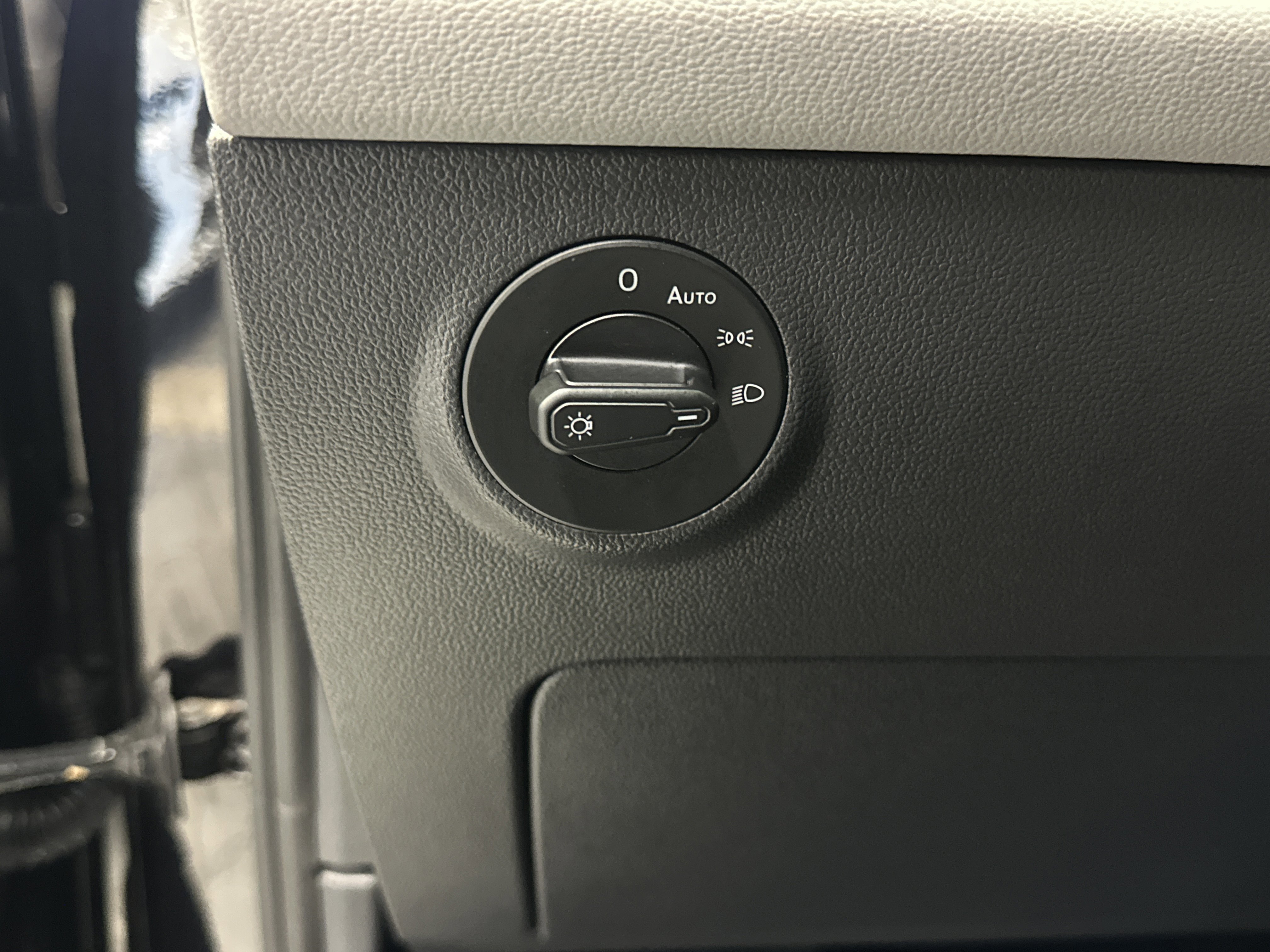 Used 2024 Volkswagen Taos SE image 22