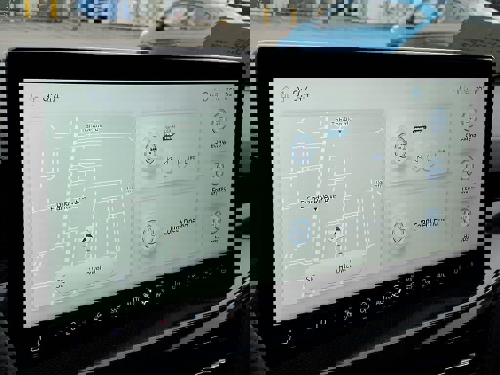 Certified 2024 Ford Escape ST-Line w/ Tech Pack #1 image 18