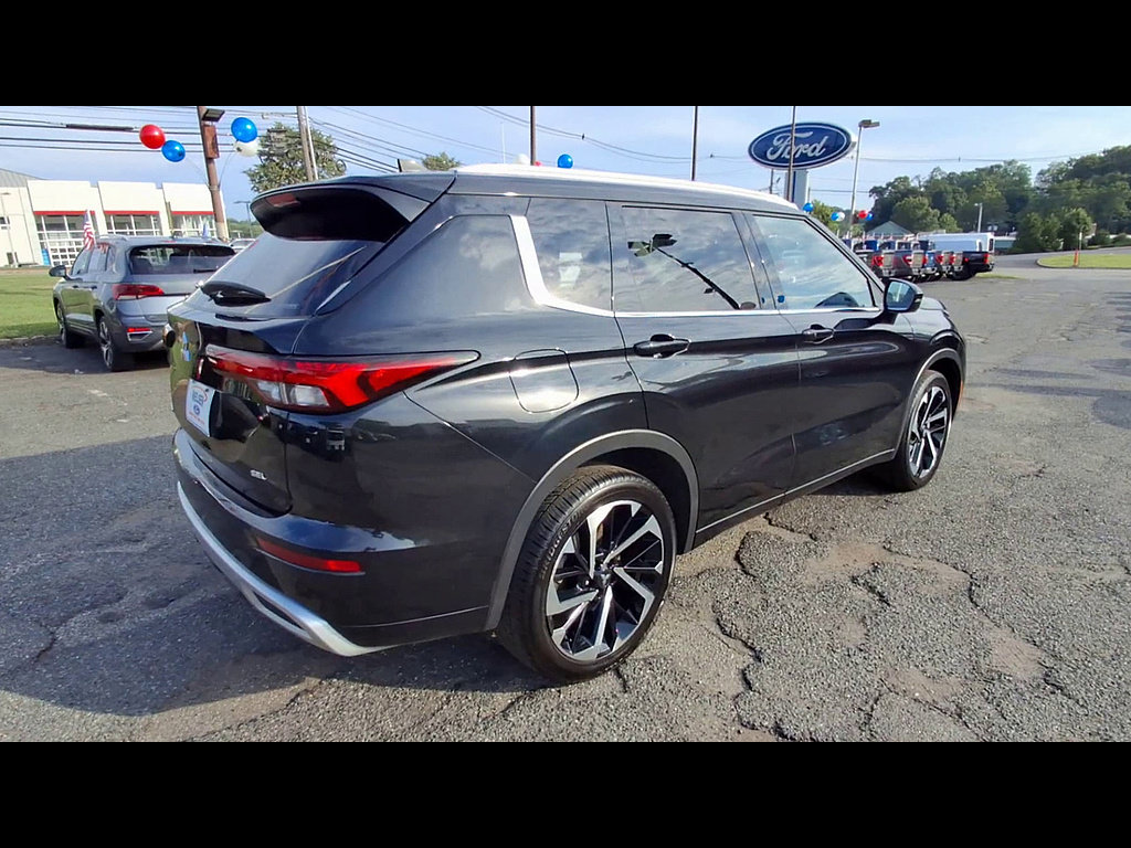 Used 2024 Mitsubishi Outlander SEL AWD/4WD image 8