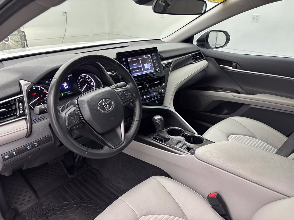Used 2024 Toyota Camry SE AWD/4WD image 17