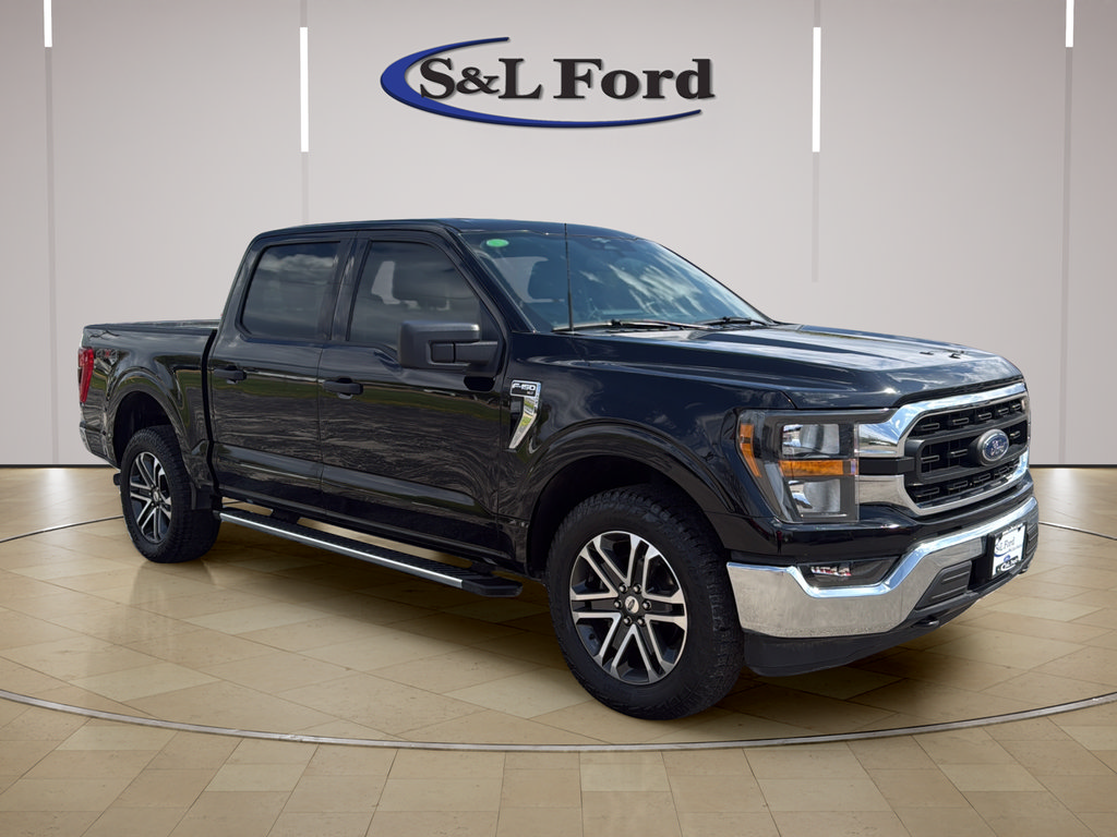 Certified 2023 Ford F150 XLT w/ Equipment Group 301A Mid AWD/4WD image 11