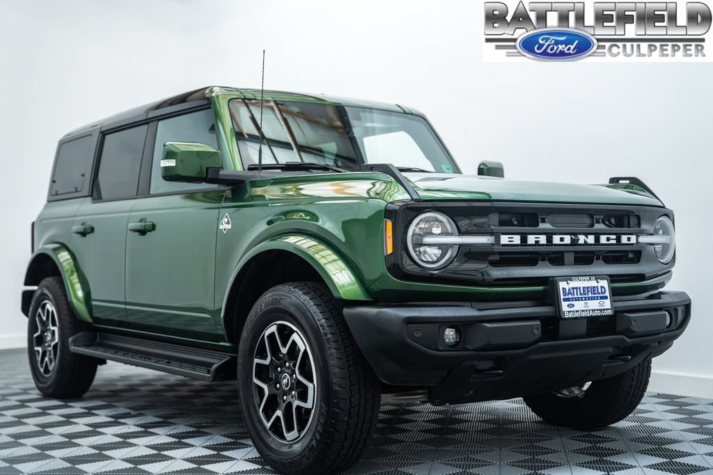 Certified 2025 Ford Bronco Outer Banks AWD/4WD image 1