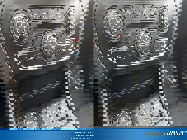 Used 2022 Jeep Cherokee Limited image 35