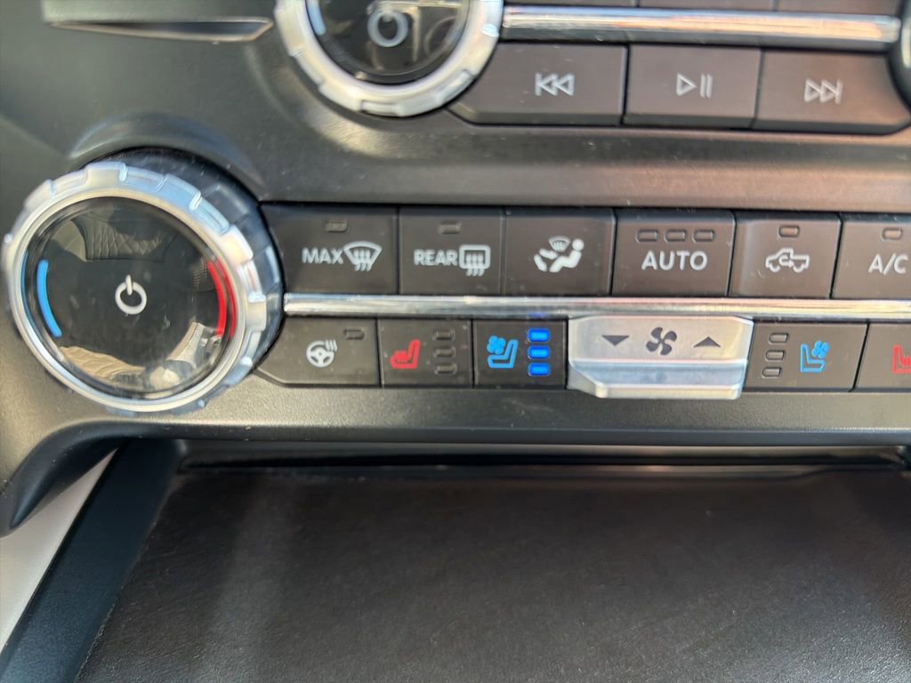 Certified 2025 Ford F450 Platinum w/ Platinum Plus Package image 34