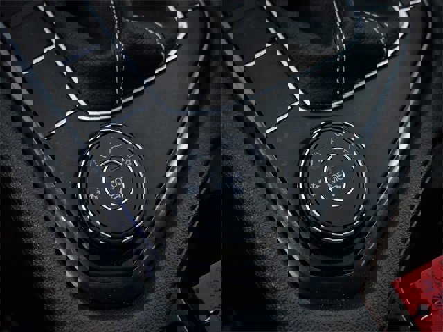 Used 2022 Volkswagen Tiguan SE image 24