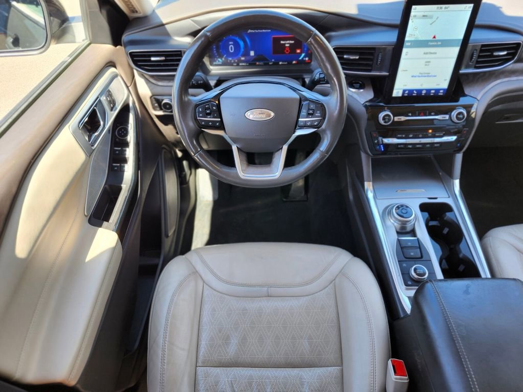 Certified 2022 Ford Explorer Platinum w/ Equipment Group 601A AWD/4WD image 13