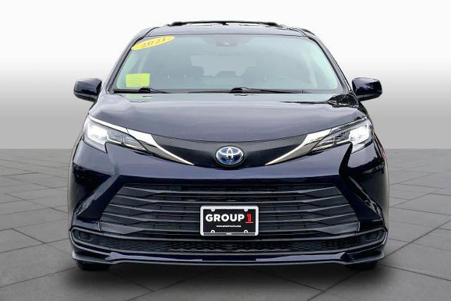 Used 2021 Toyota Sienna LE FWD image 4