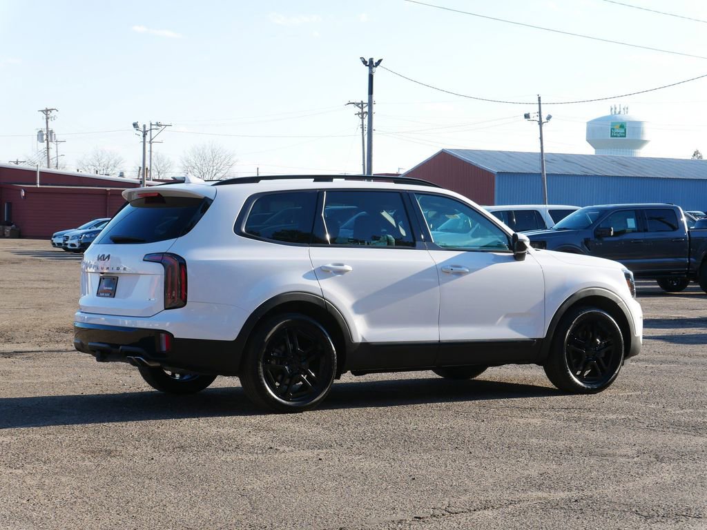 Used 2025 Kia Telluride EX X-Line image 3