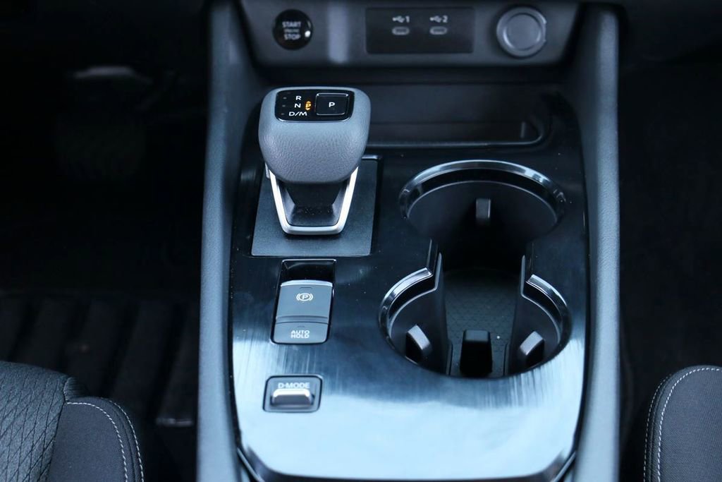Used 2026 Nissan Rogue SV FWD image 28