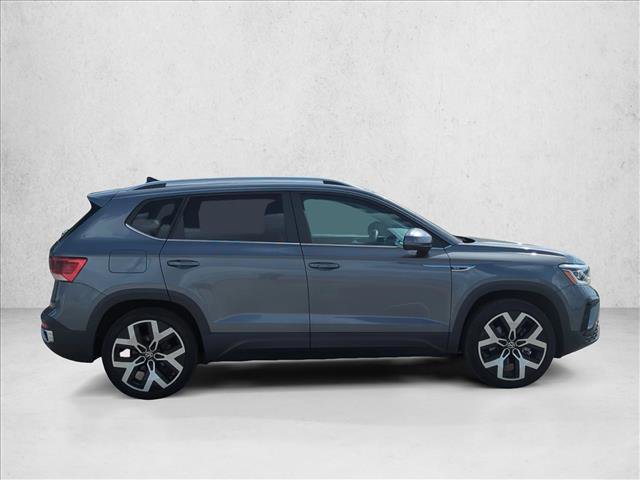 Used 2022 Volkswagen Taos SEL AWD/4WD image 4