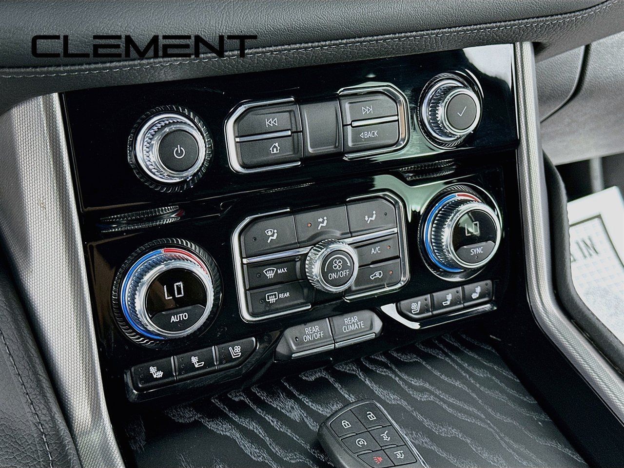 Used 2024 GMC Yukon Denali AWD/4WD image 22