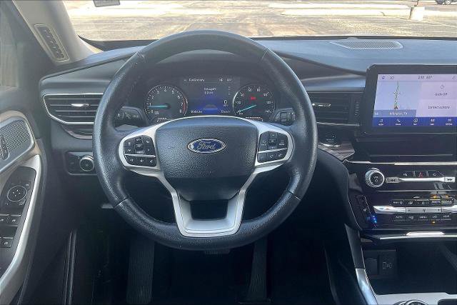 Certified 2023 Ford Explorer Limited AWD/4WD image 5