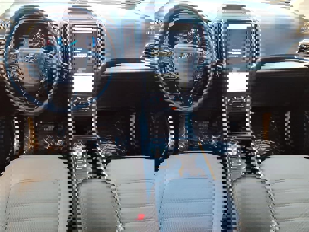 Certified 2024 Ford Edge SE image 19