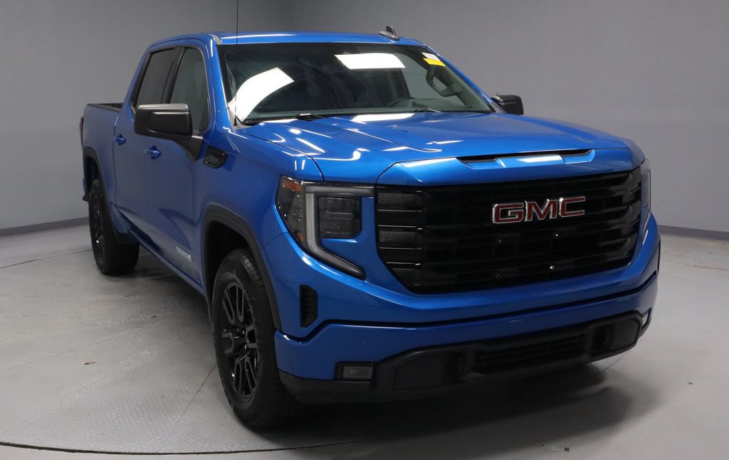 Used 2023 GMC Sierra 1500 Elevation AWD/4WD image 1