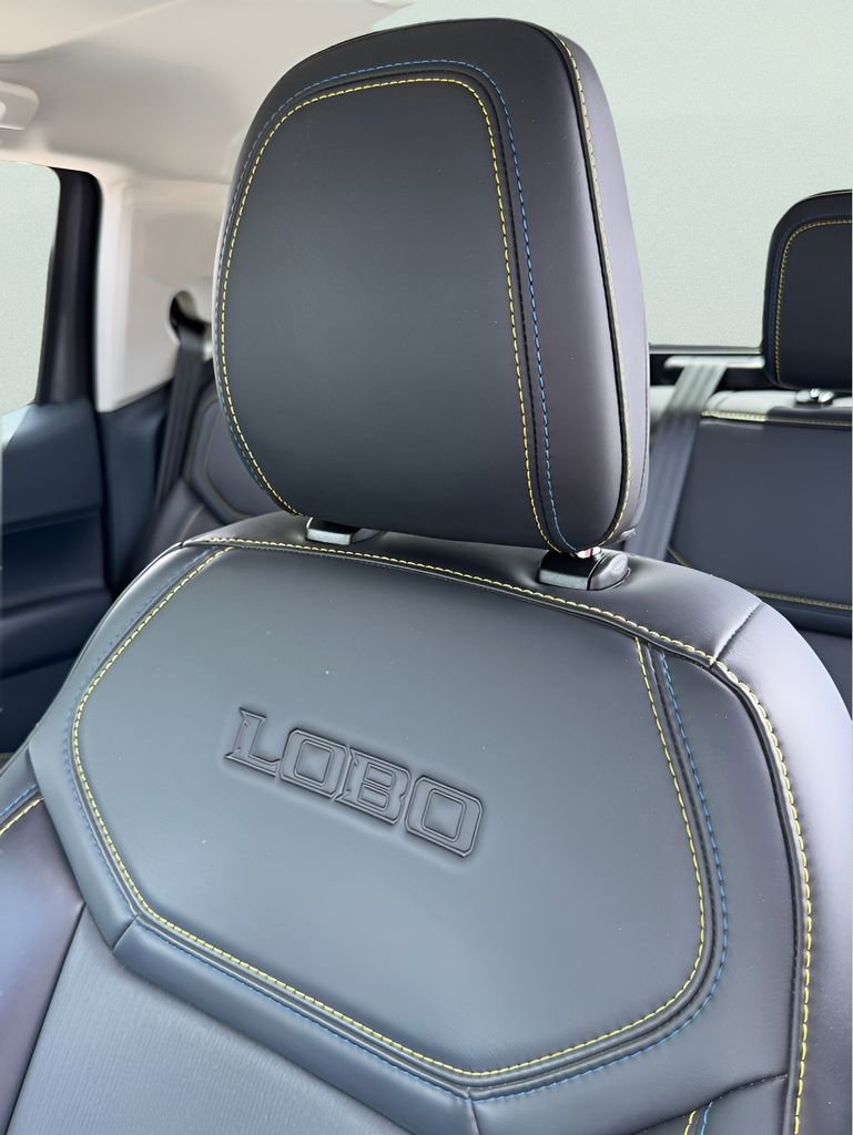 Certified 2025 Ford Maverick Lobo AWD/4WD image 22