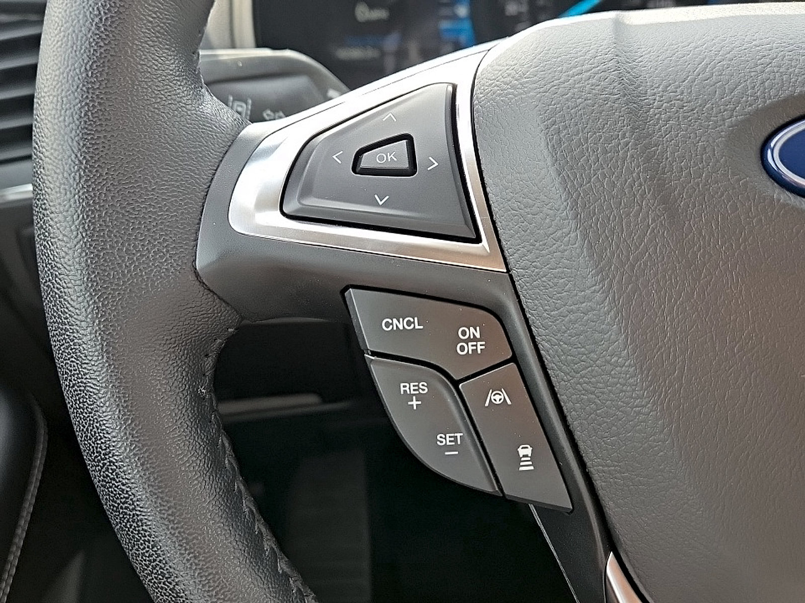 Certified 2023 Ford Edge Titanium w/ Equipment Group 301A AWD/4WD image 13