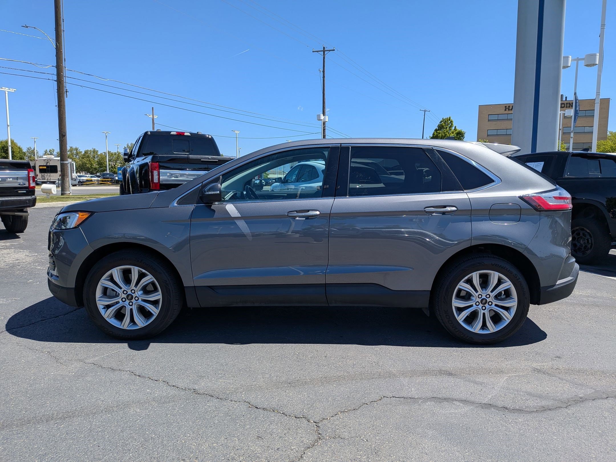 Certified 2024 Ford Edge Titanium AWD/4WD image 9