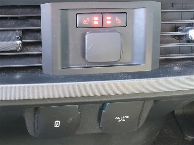 Certified 2023 Ford F150 Platinum w/ Equipment Group 701A High image 13