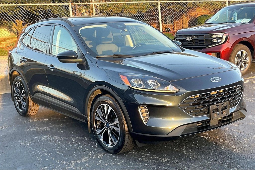 Certified 2022 Ford Escape SE w/ SE Sport Appearance Package AWD/4WD image 34