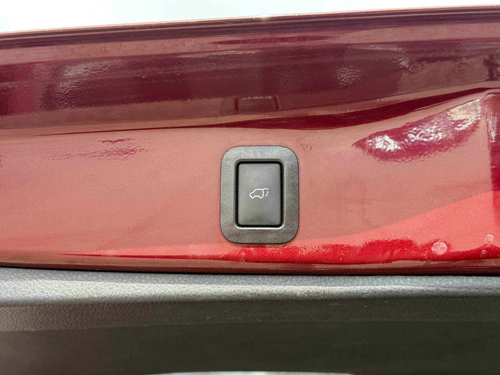 Used 2019 Toyota Highlander XLE AWD/4WD image 14