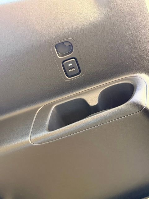 Used 2023 Buick Enclave Essence image 17