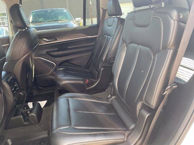 Used 2022 Jeep Grand Cherokee L Limited AWD/4WD image 35