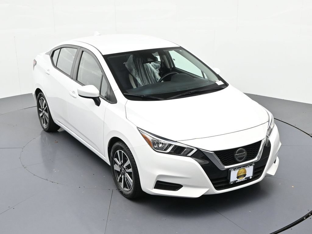 Used 2022 Nissan Versa SV FWD image 14