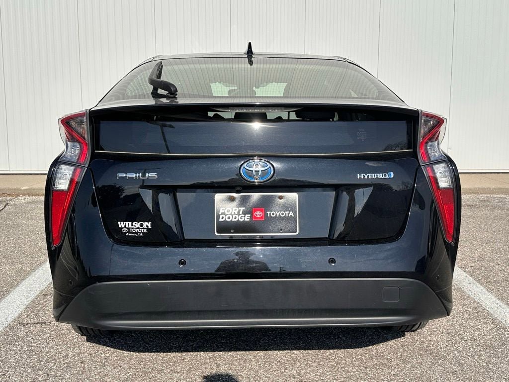 Used 2018 Toyota Prius Three FWD image 5
