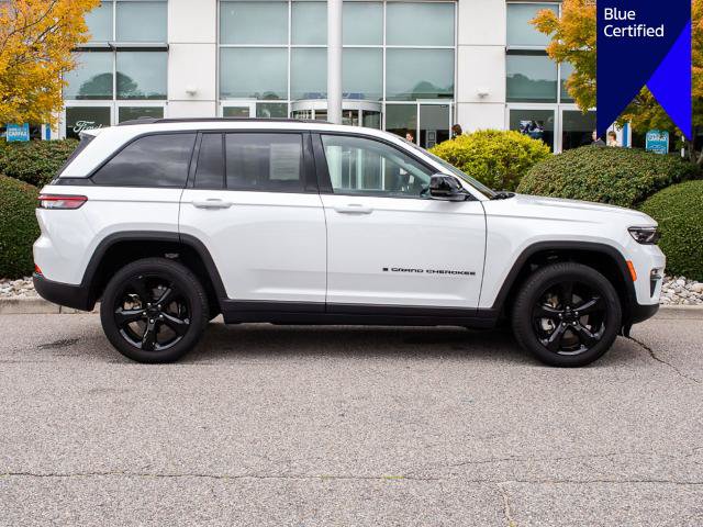 Used 2023 Jeep Grand Cherokee Limited w/ Black Appearance Package