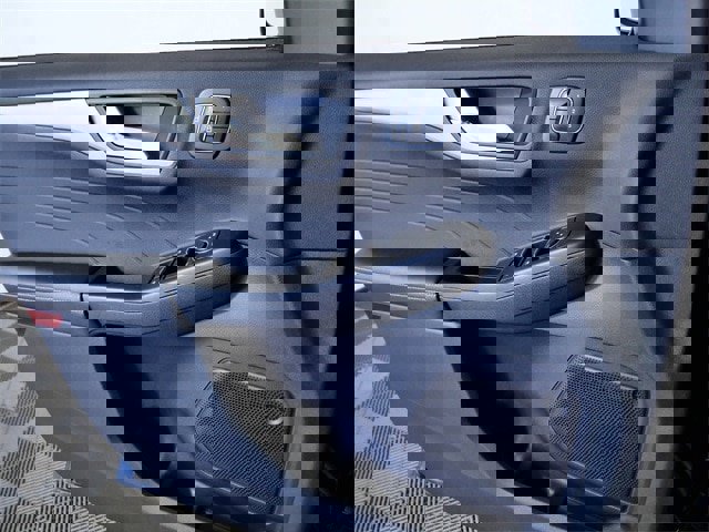 Certified 2022 Ford Escape Titanium w/ Class II Trailer Tow Package image 23