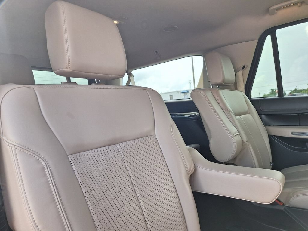 Certified 2022 Ford Expedition Max XLT RWD image 30