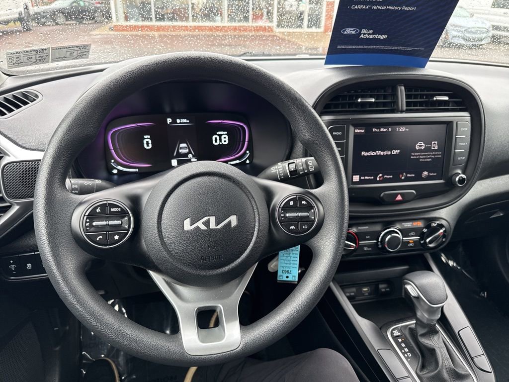 Used 2023 Kia Soul LX FWD image 18