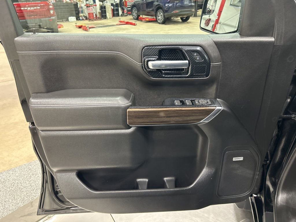 Used 2020 Chevrolet Silverado 1500 LT Trail Boss w/ Midnight Edition image 13