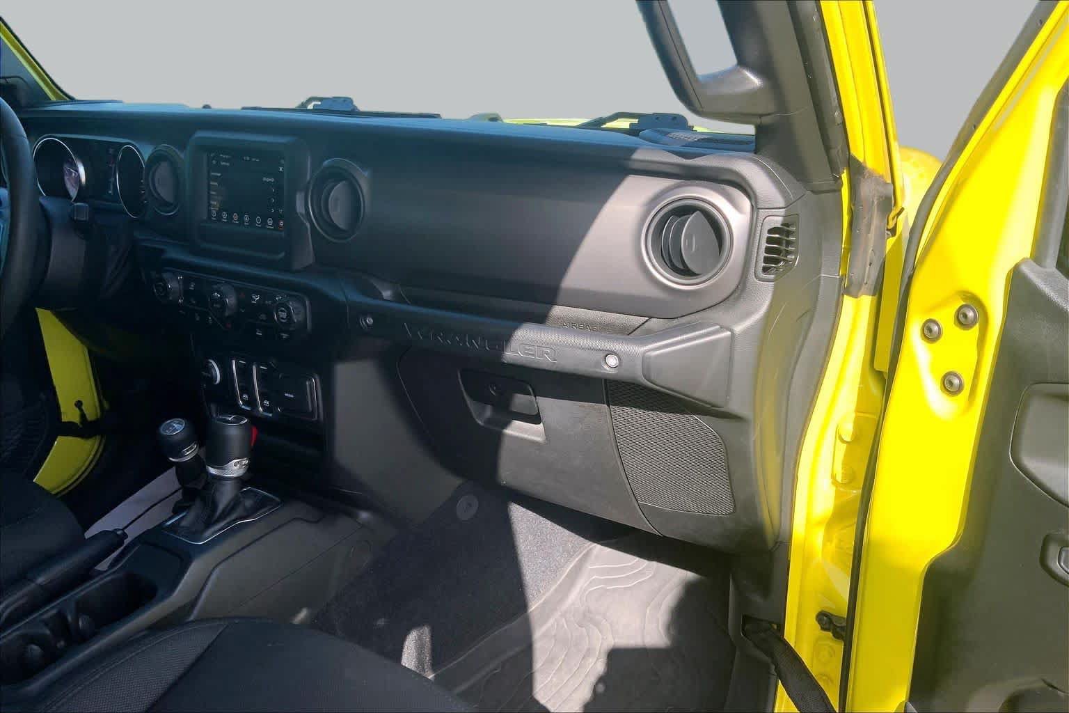 Used 2023 Jeep Wrangler Sport AWD/4WD image 18