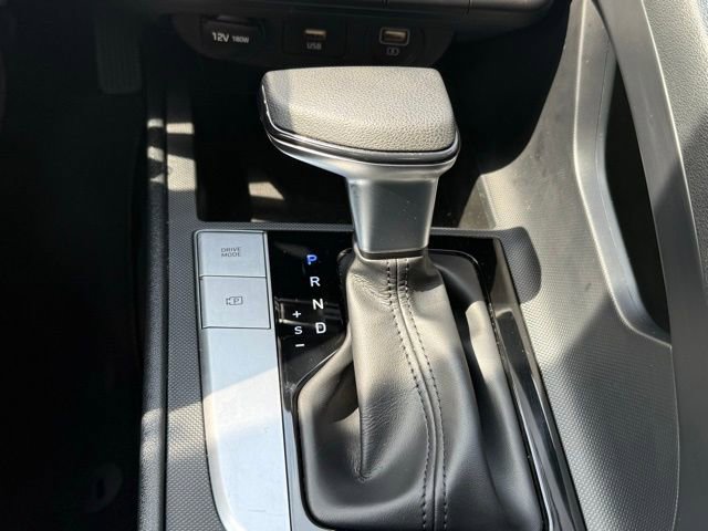 Used 2021 Hyundai Elantra SE FWD image 20