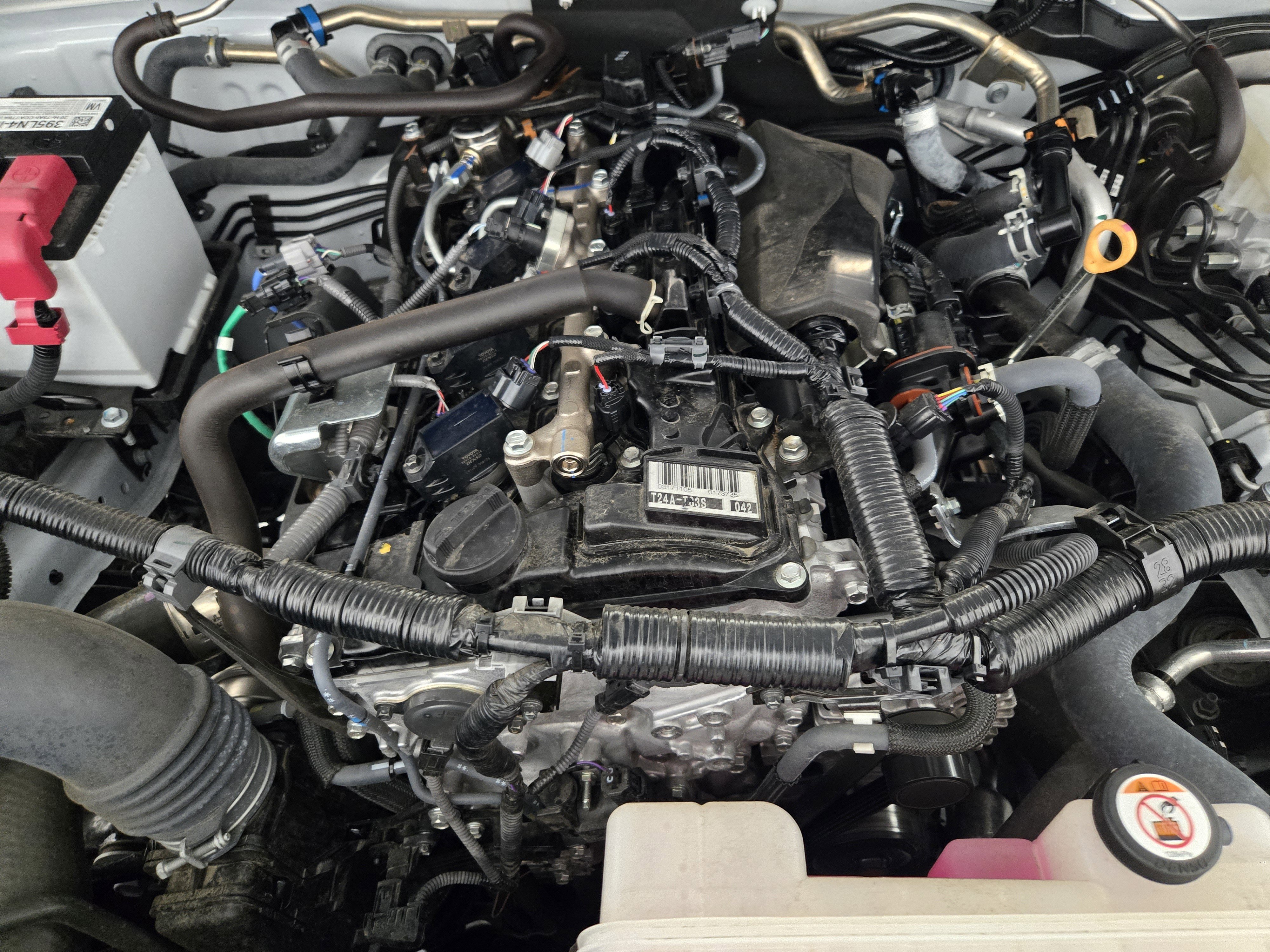 Used 2025 Toyota Tacoma SR5 RWD image 31