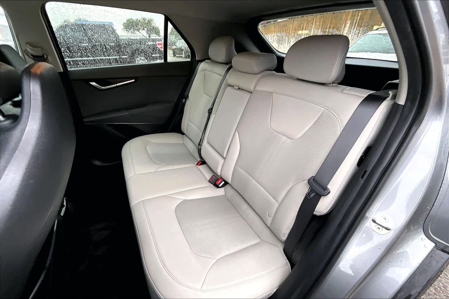 Used 2023 Kia Niro EX FWD image 21