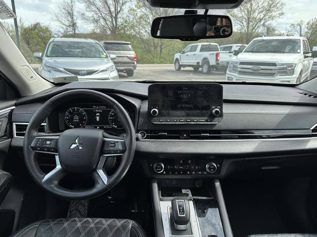 Used 2023 Mitsubishi Outlander SEL AWD/4WD image 26