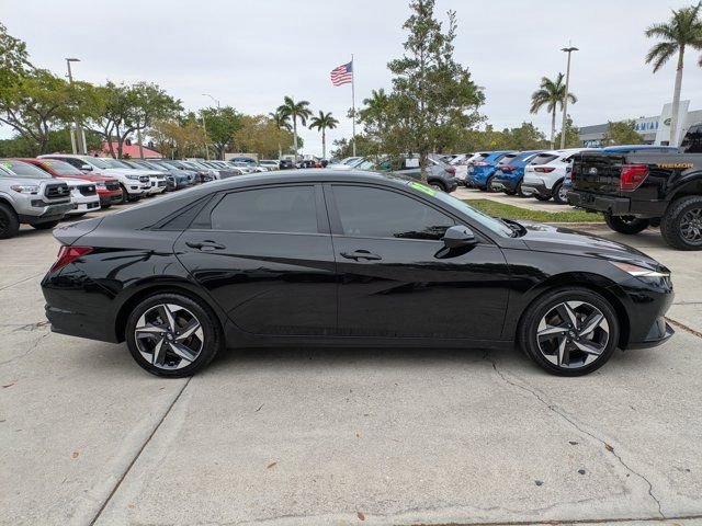 Used 2023 Hyundai Elantra SEL w/ Convenience Package image 5