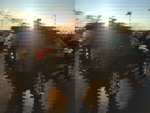 Certified 2023 Ford Explorer King Ranch w/ Technology Package image 5