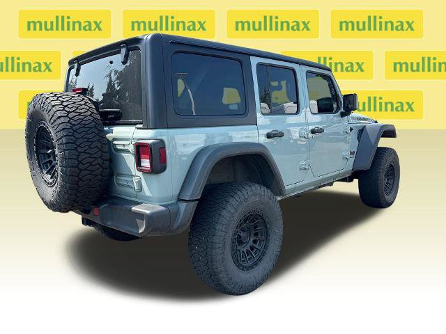 Used 2023 Jeep Wrangler Unlimited Rubicon w/ Cold Weather Group AWD/4WD image 3