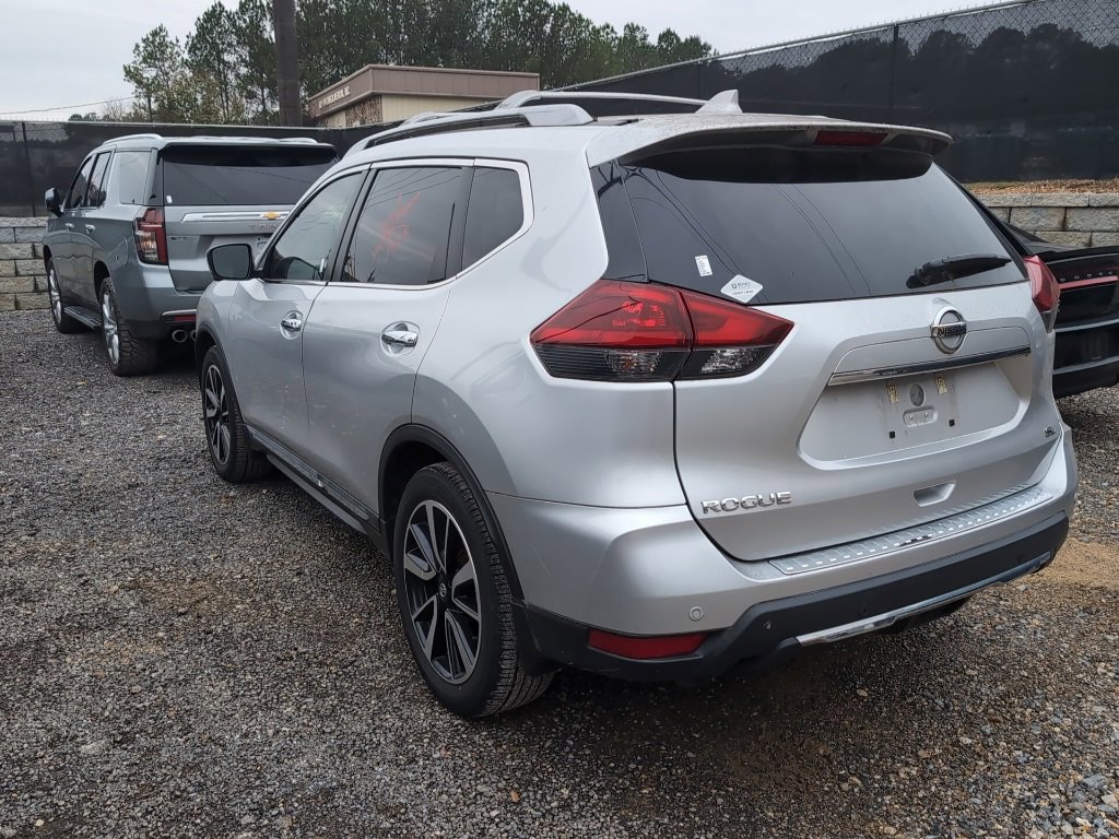 Used 2020 Nissan Rogue SL image 2